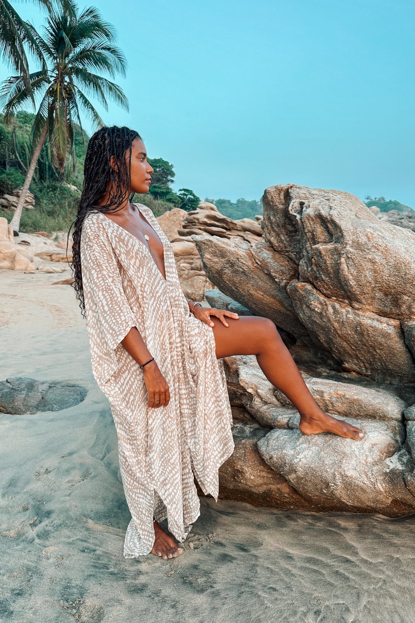 Kaftan Orisha Grey Chiffon with Clear Quartz - Shambori Spirit