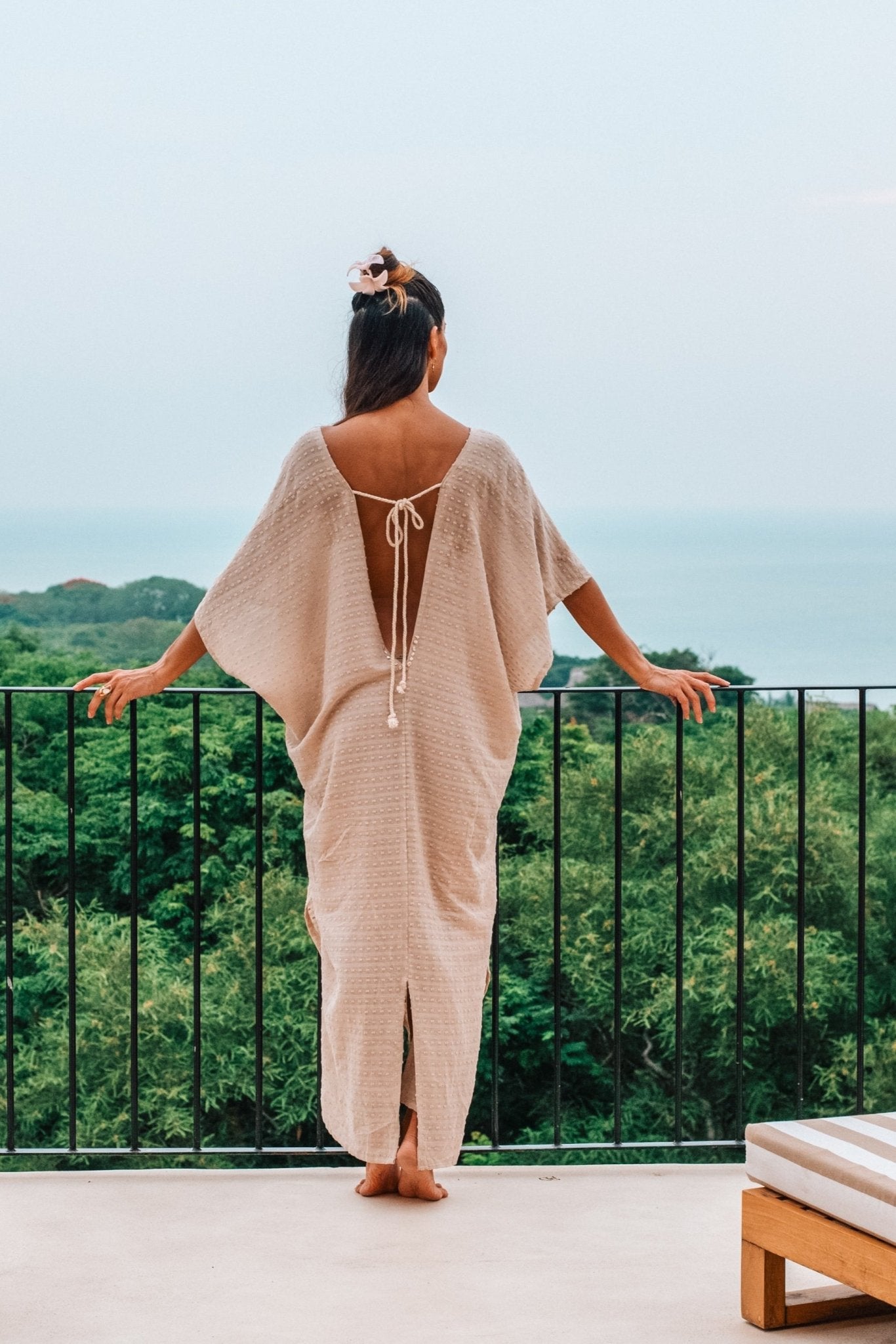 Kaftan Orisha in Stone Cotton Uragiri with Nacre - Shambori Spirit