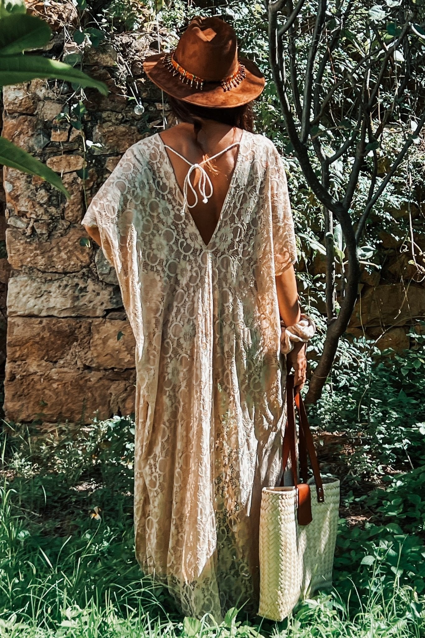 Kimono Orisha in Beige Lace with Nacre - Shambori Spirit